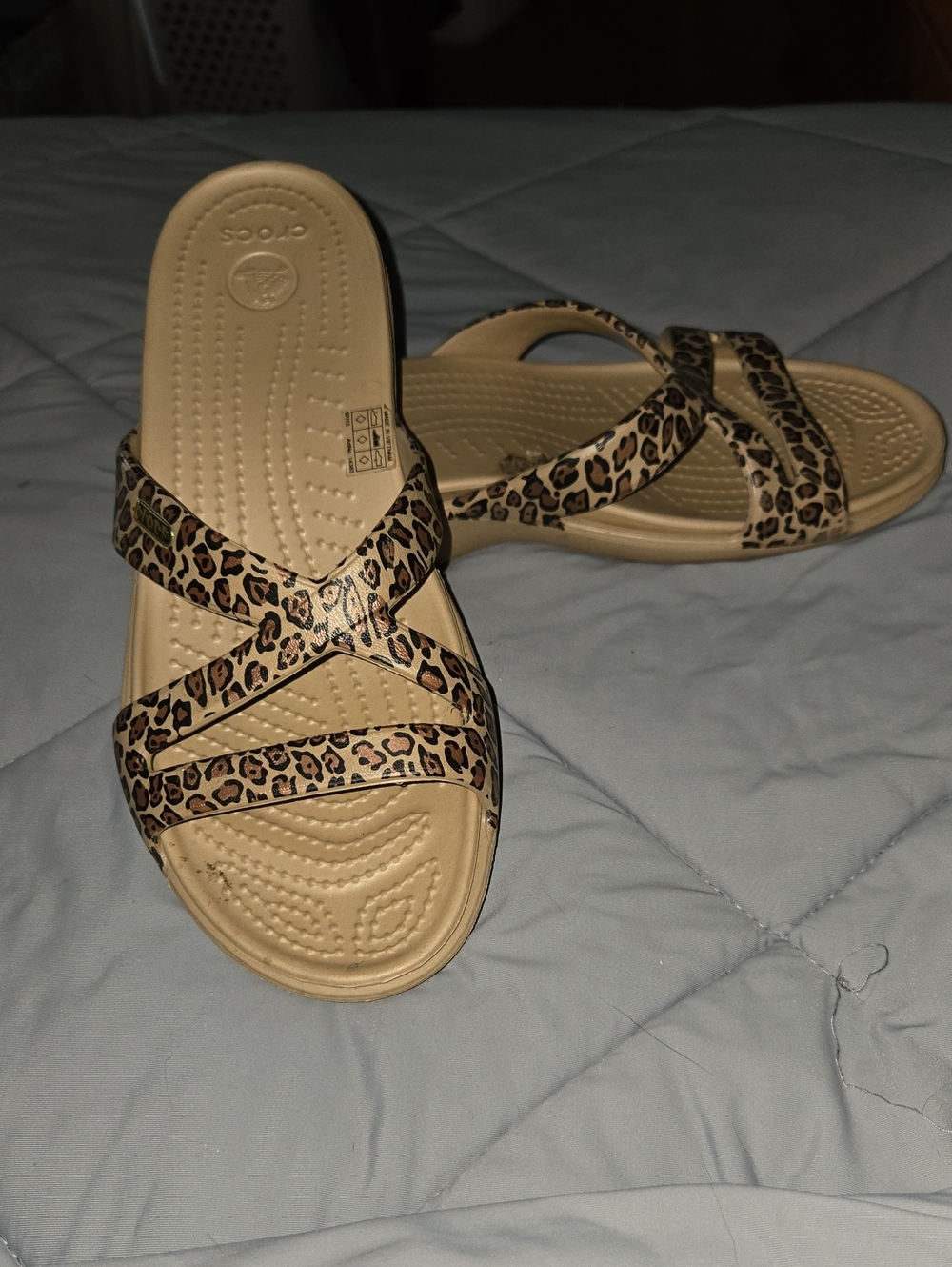 CROCS Leopard-Print Cross-Strap Slide Sandals in Beige and Brown Size 9